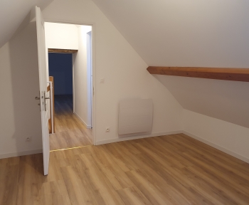 Location Maison 5 pièces Léglantiers (60420) - LEGLANTIER
